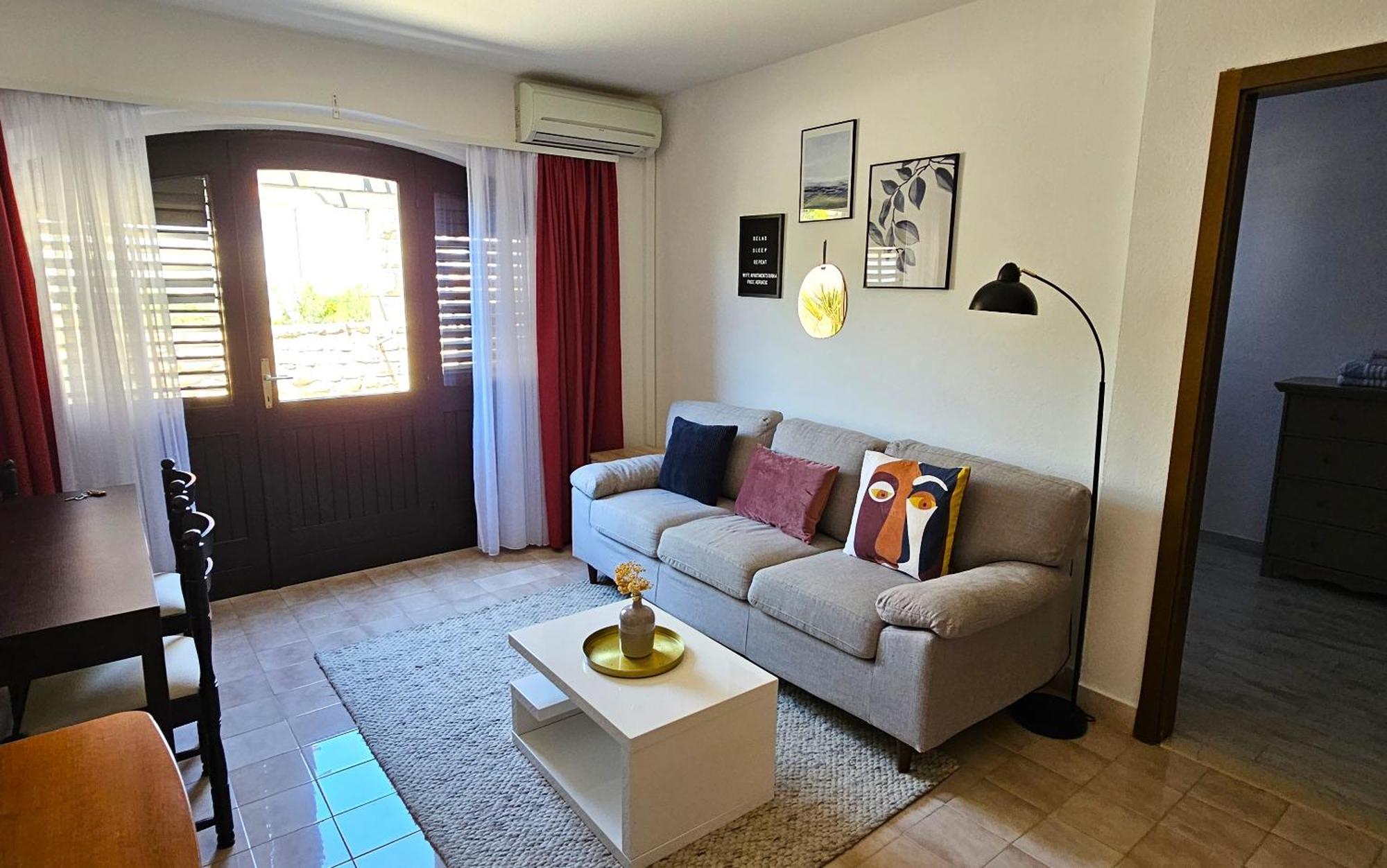 Apartments Ivana スティヴァン エクステリア 写真